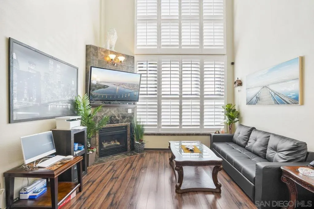 1240 India St 104, San Diego, California 92101 home-pic-10